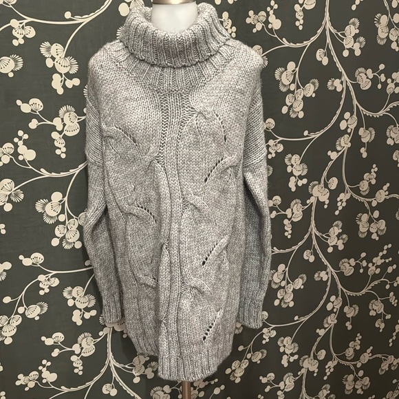 Elsamanda Cable Knit Turtleneck Sweater L - Picture 2 of 9